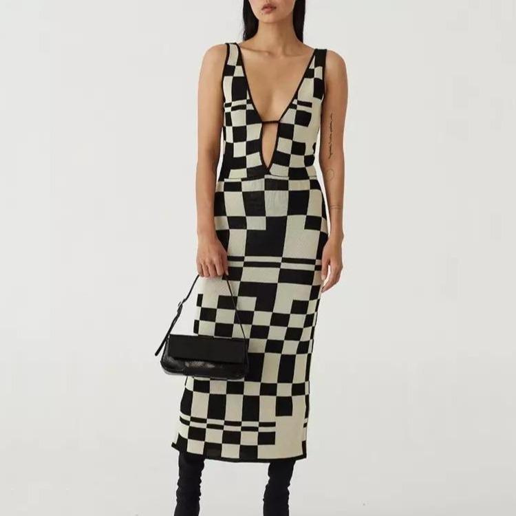 Women's V-neck Sleeveless Vest Plaid Knitted Dress - Premium 0 from Abstrakjsnc  - Just $40.89! Shop now at Abstrakjsnc 